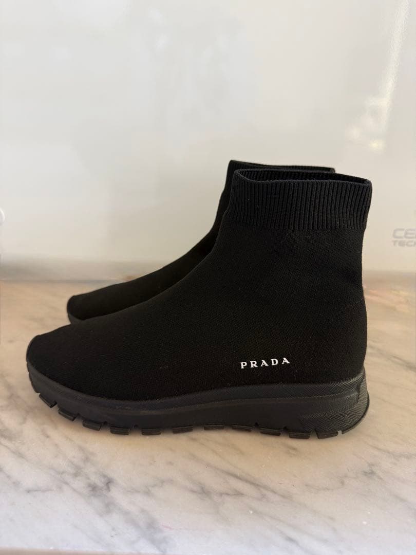 PRADA ブラック ニットブーツ