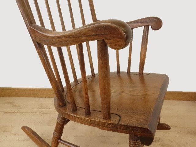 飛騨産業キツツキ　木製　ロッキングチェアー　再塗装済　ＵＳＥＤ