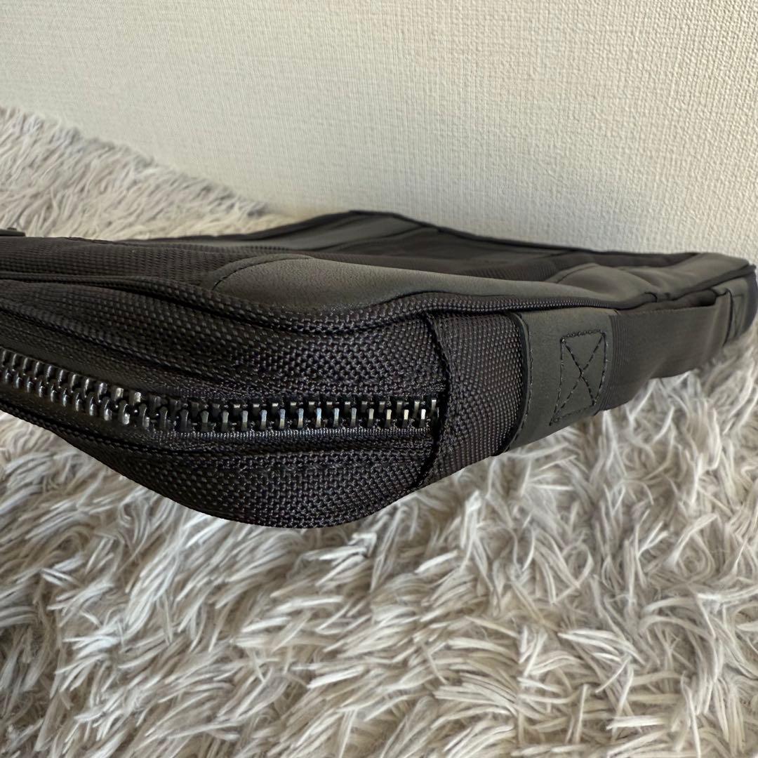 ほぼ未使用 BRIEFING TAP COMP PCケース クラッチバッグ