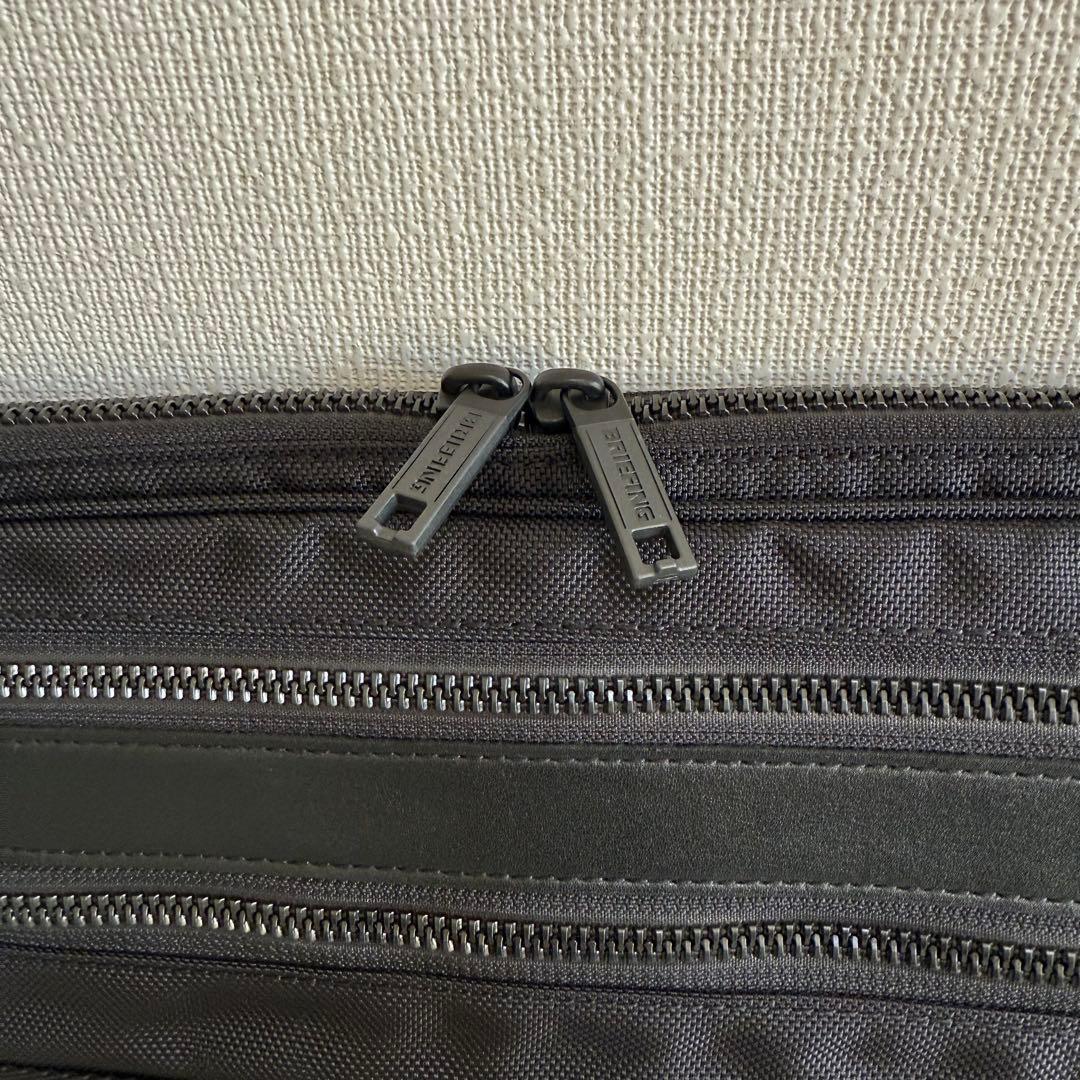 ほぼ未使用 BRIEFING TAP COMP PCケース クラッチバッグ