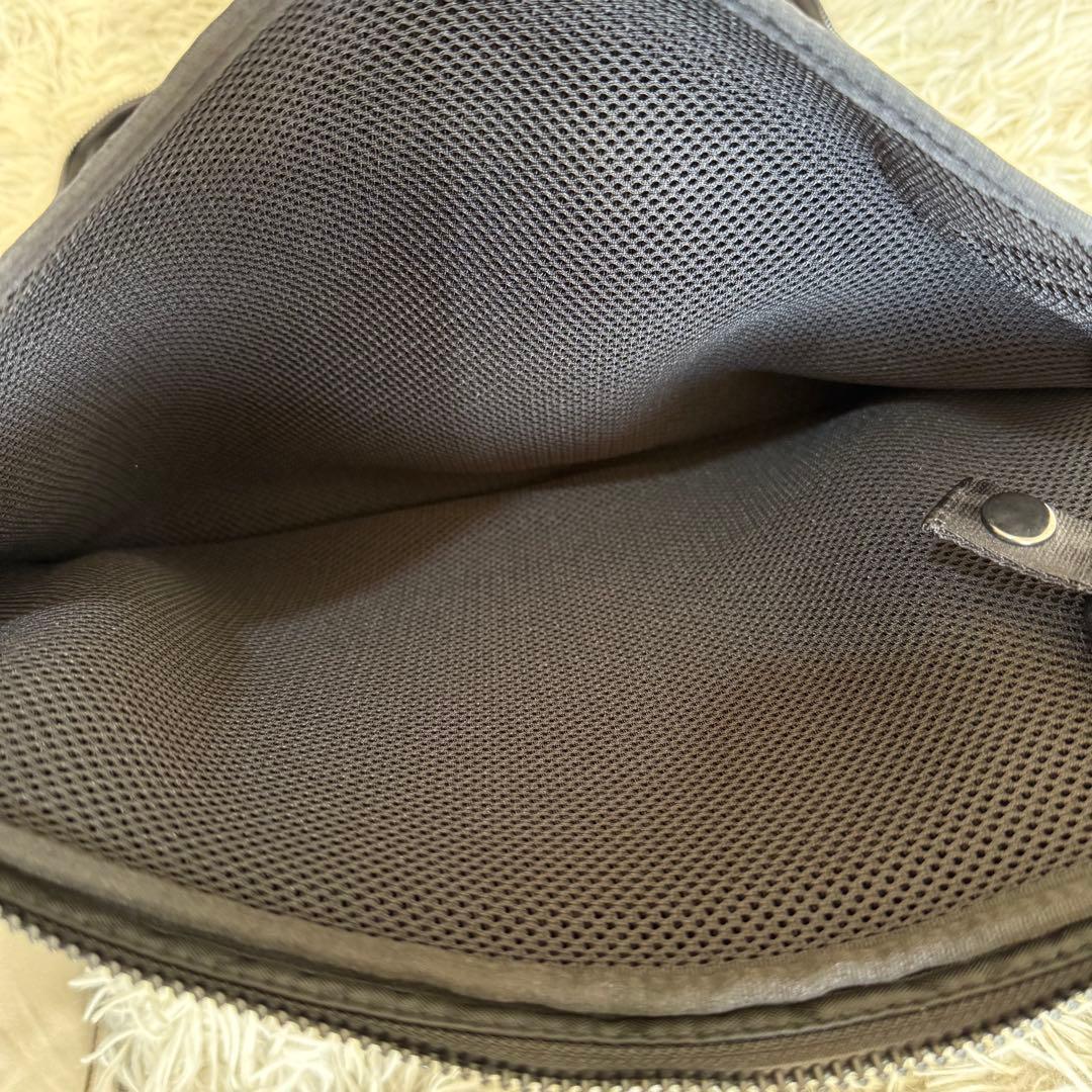 ほぼ未使用 BRIEFING TAP COMP PCケース クラッチバッグ