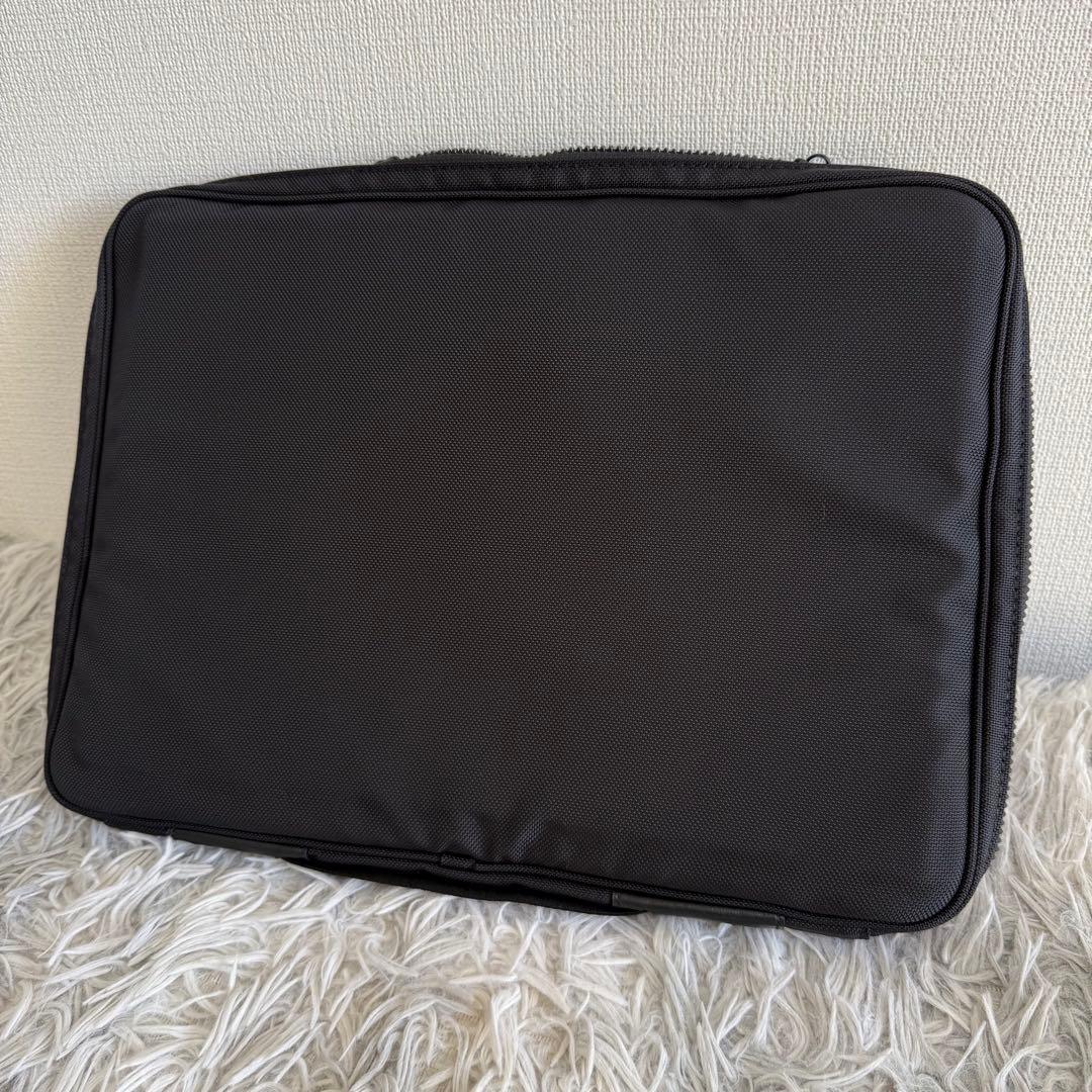 ほぼ未使用 BRIEFING TAP COMP PCケース クラッチバッグ