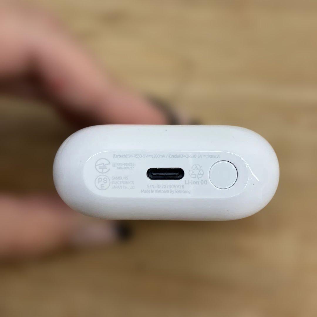 美品 Samsung Galaxy Buds3 ワイヤレスイヤホン ホワイト