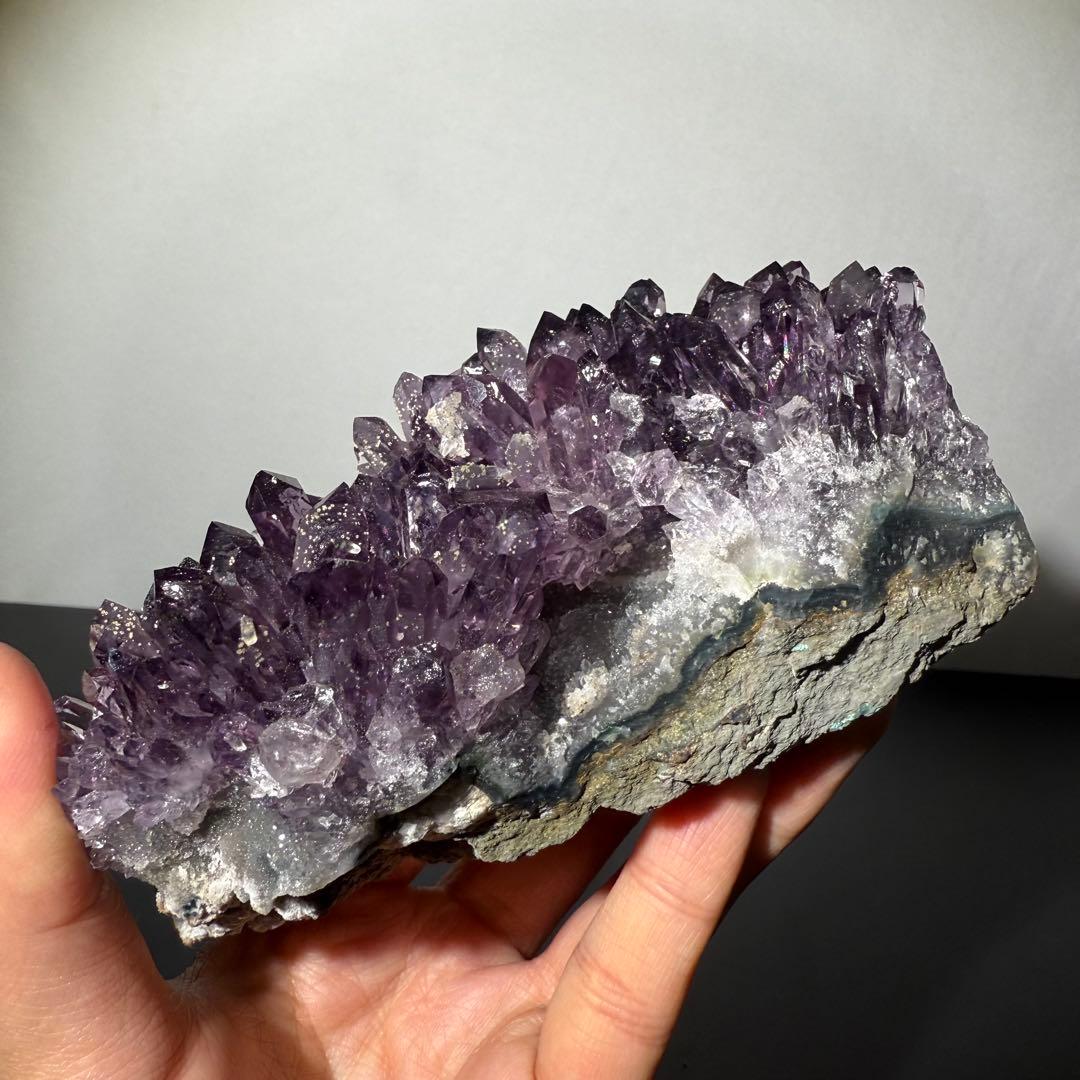 天然石アメジストの原石　置物　鉱物NO.011808