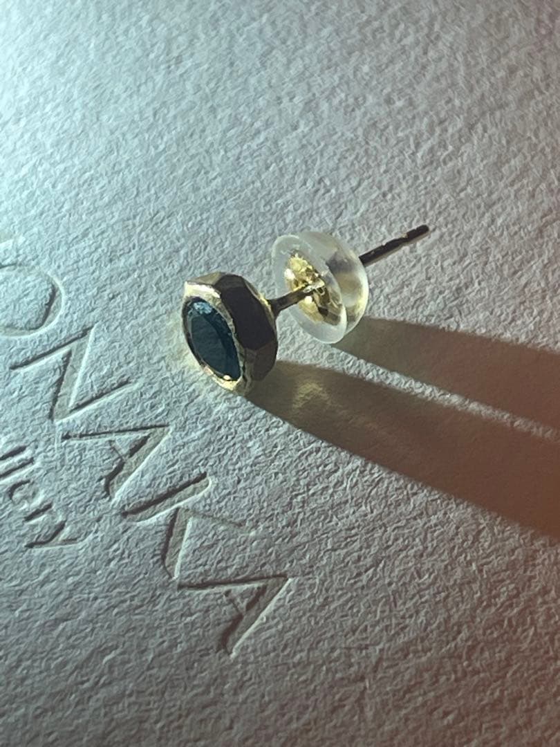 新品同様！MONAKA jwellery モナカジュエリー ポストピアス 片耳用