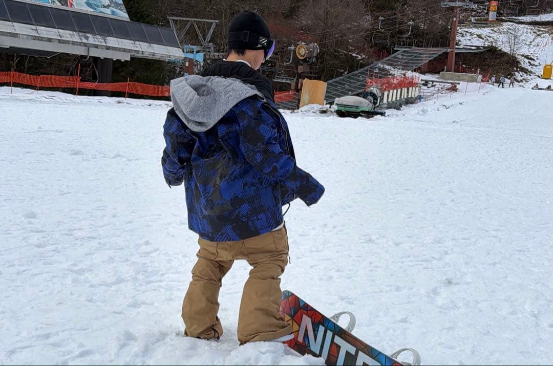 送料込み！GUSH ガッシュ スノーボード ウエア 上下セットMサイズ