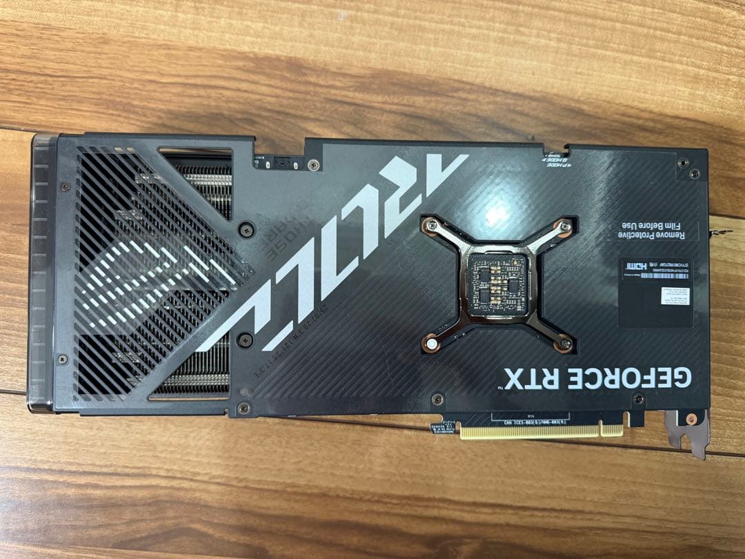 グラフィックボード・グラボ・ビデオカード ASUS ROG STRIX GAMING RTX 4070 Super