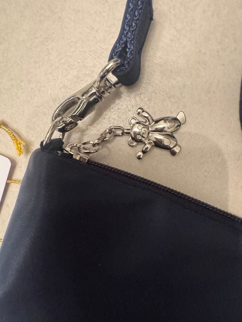 学校フェイラー ハイジ　スマホショルダー