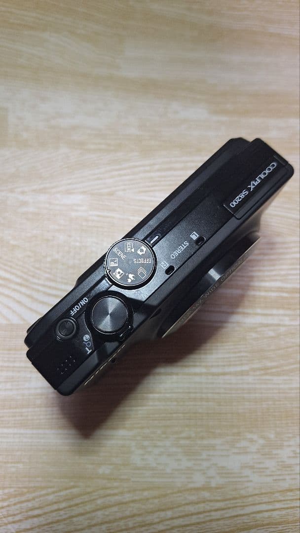 Nikon COOLPIX S8200　ブラックア　美品！