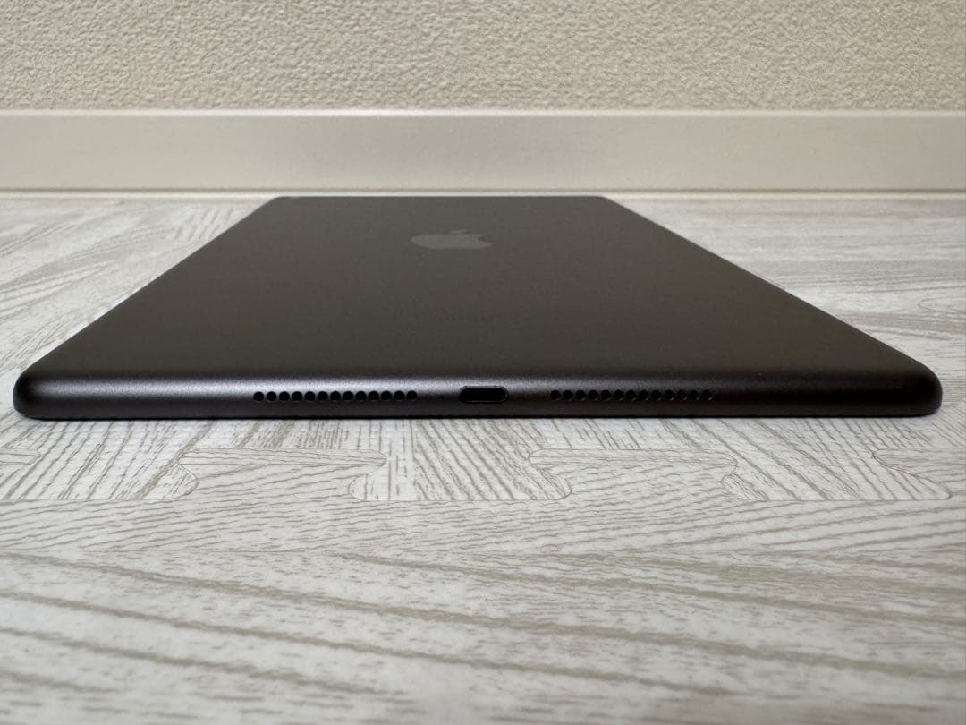 iPad (第9世代) 本体 Wi-Fiモデル 64GB スペースグレイ