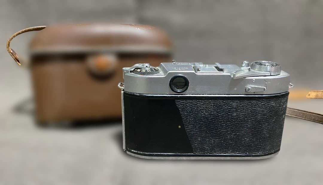 ジャンクカメラセット（カメラ4台、レンズ1台、発光器1台）