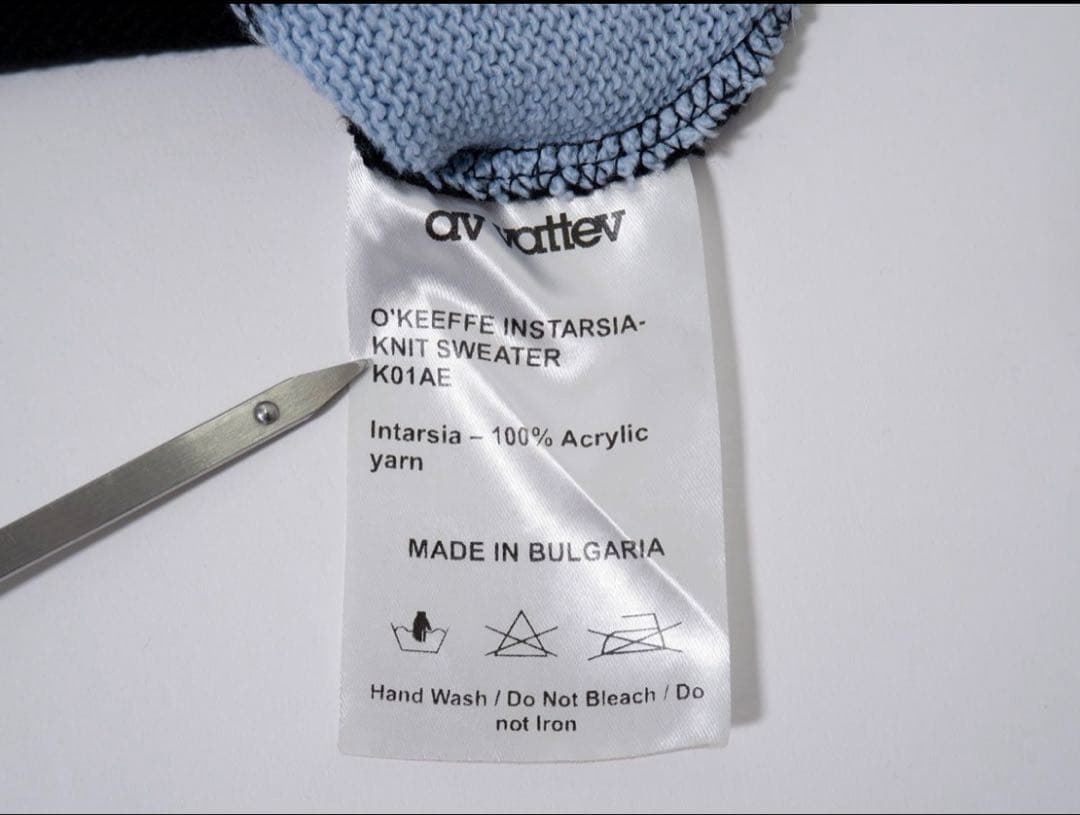 av vattev 長袖ニットセーター 黒/青/赤