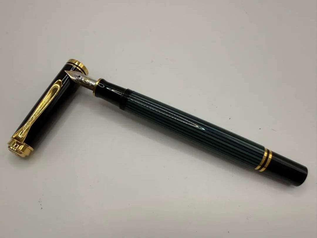 ペリカン　万年筆 585 箱あり