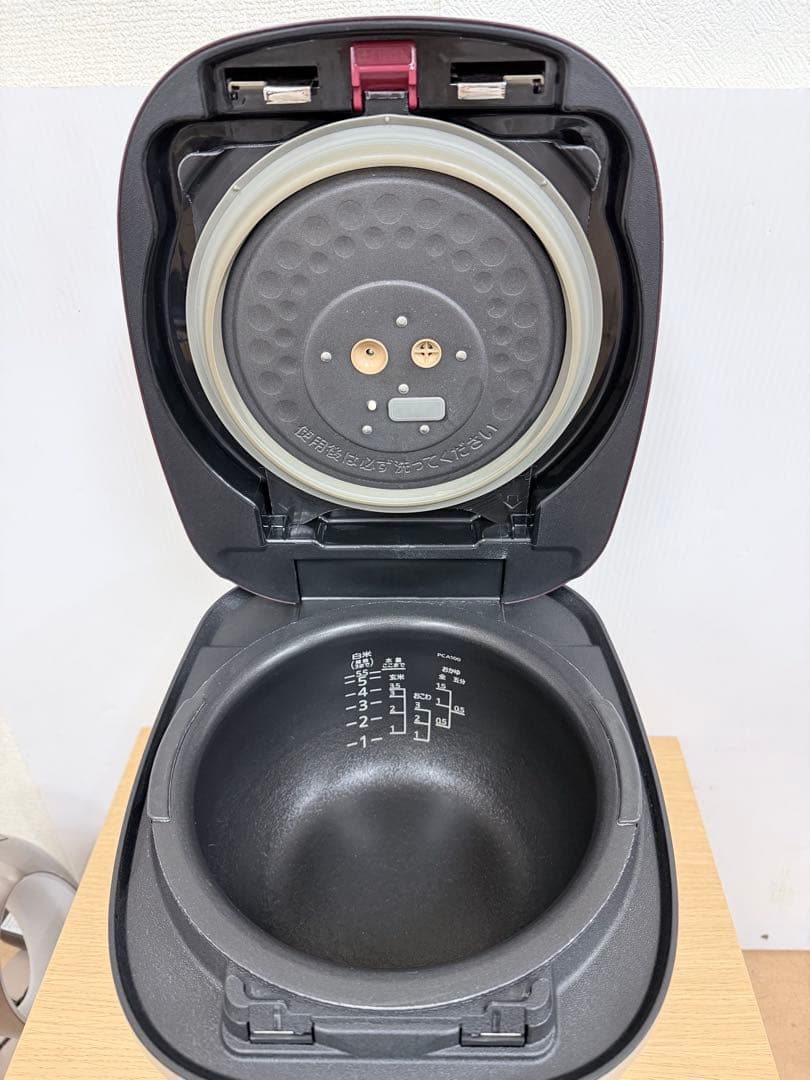 タイガー 圧力IH炊飯ジャーJPC-A100 1.0L 2017年製