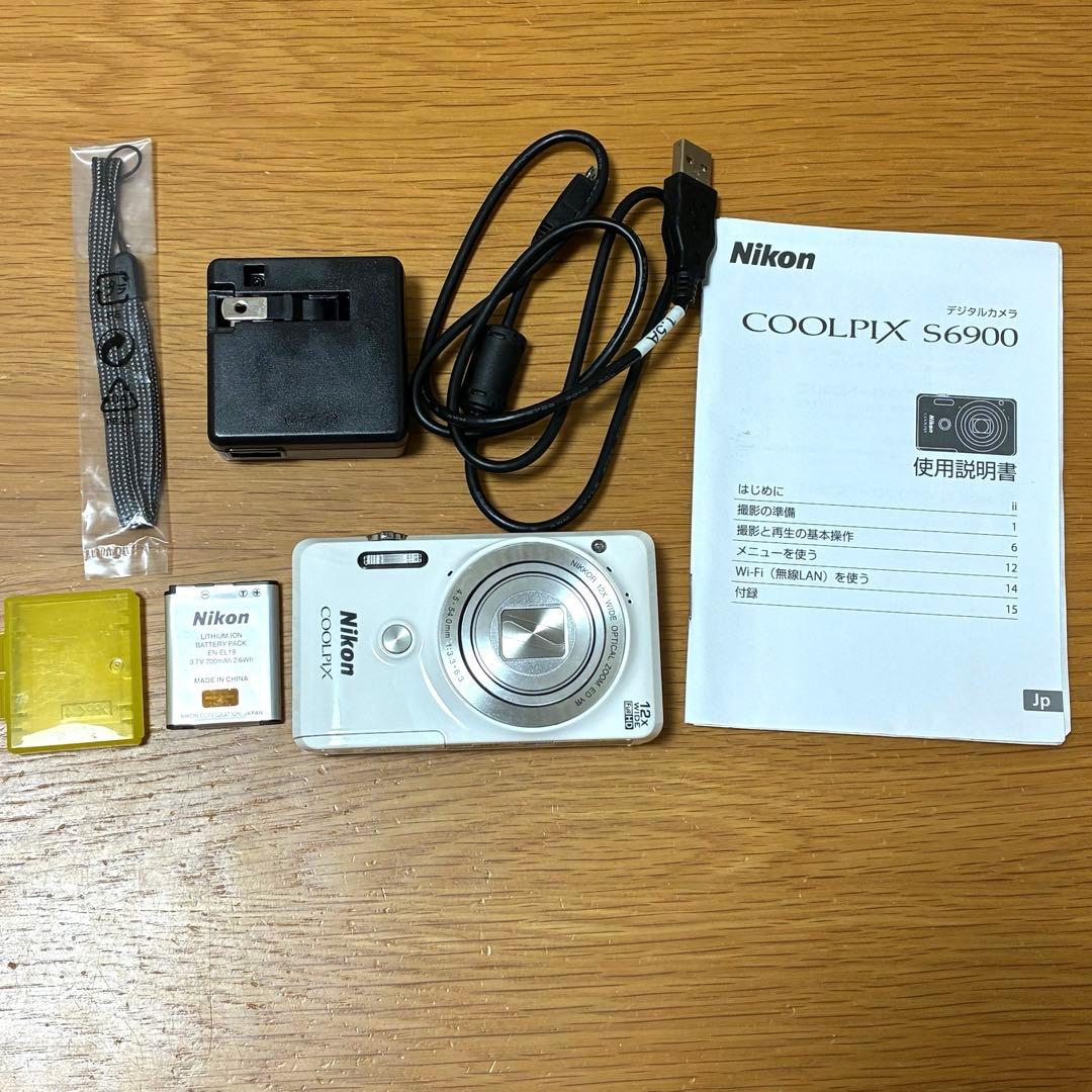 Nikon COOLPIX S6900 12倍ズームコンパクト　自撮り ホワイト