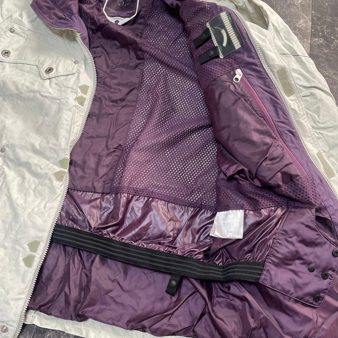 ellesseスノーボードウェア女性用 Lライトグレー　エレッセスキーウェア上下