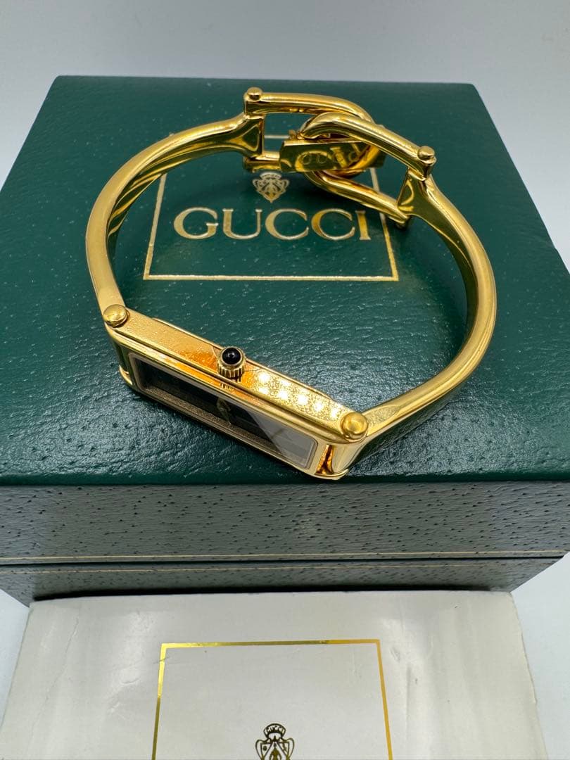 ブルドーザー様 電池交換済み【新同】GUCCIレディースゴールド/ブラック稼働品
