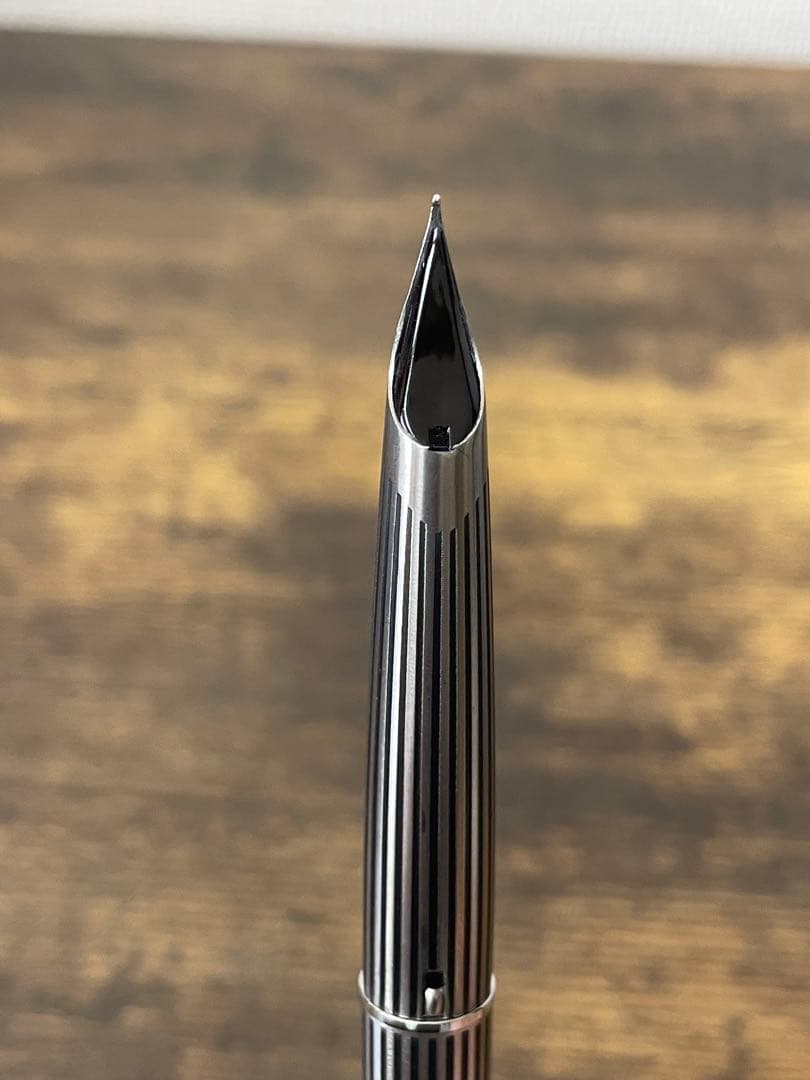 新品未使用　1970年代　ペン先軸一体型　蝕刻　μ ストライプ　ミュー　万年筆