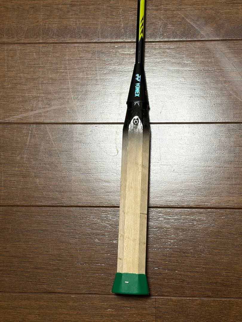 A*i様 Yonex Voltric LD Force 4UG5 （リンダン限定