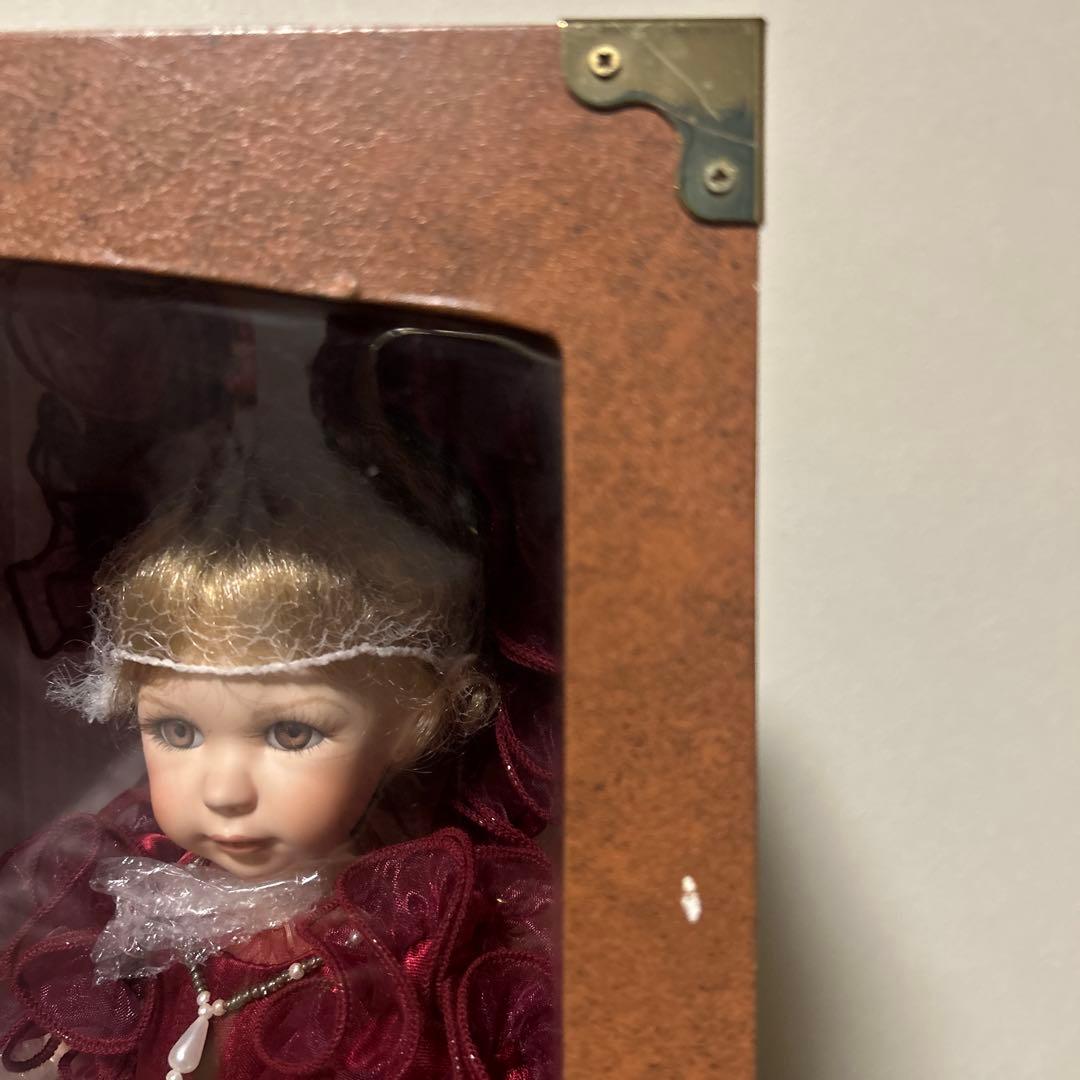 ビスクドール　アンティーク　愛らしいお顔　着せ替え　ドレス　人形　キャビネット