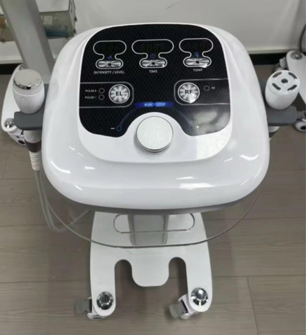 ♥♥ゆん♥♥！エレクトロポレーション RF美顔器　美容機器　美容液導入