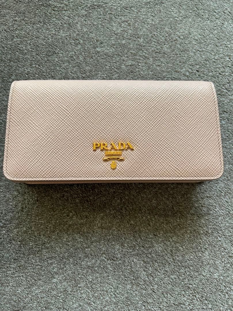 【新品・未使用】PRADA ピンク レザー ショルダーバッグ
