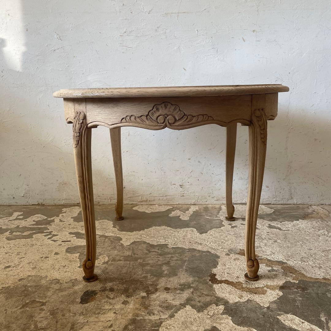 年末・年始SALE ビンテージ　ガラスラウンドコーヒーテーブル　猫脚　剥離