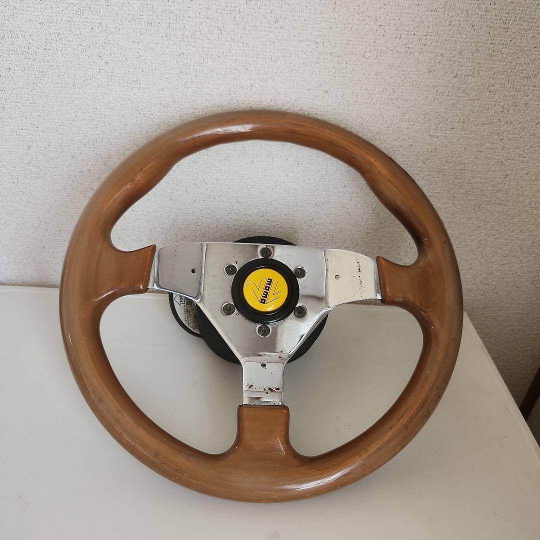 MOMO.ウッド スポーツスタイル ステアリング