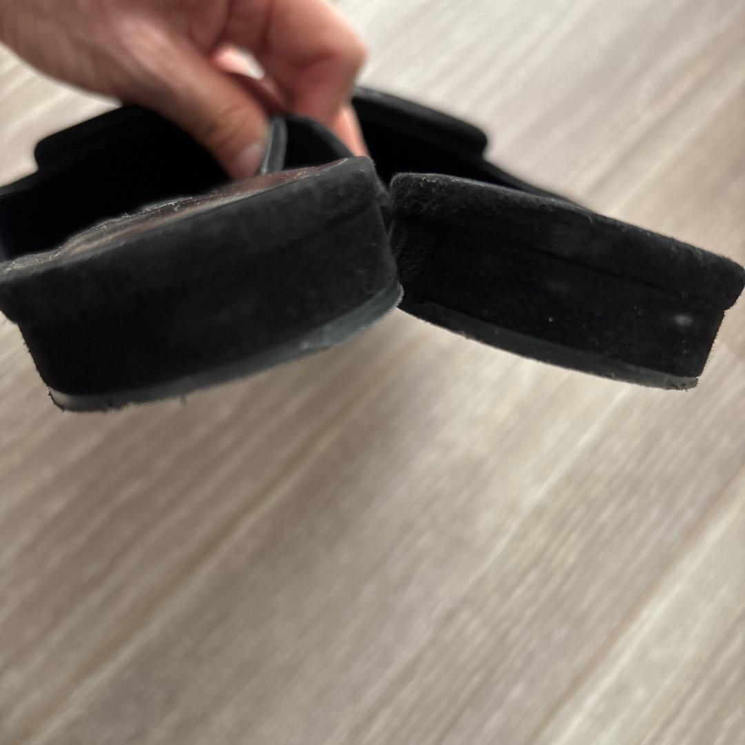 マノロブラニク メイセール フラット　ブラック　38