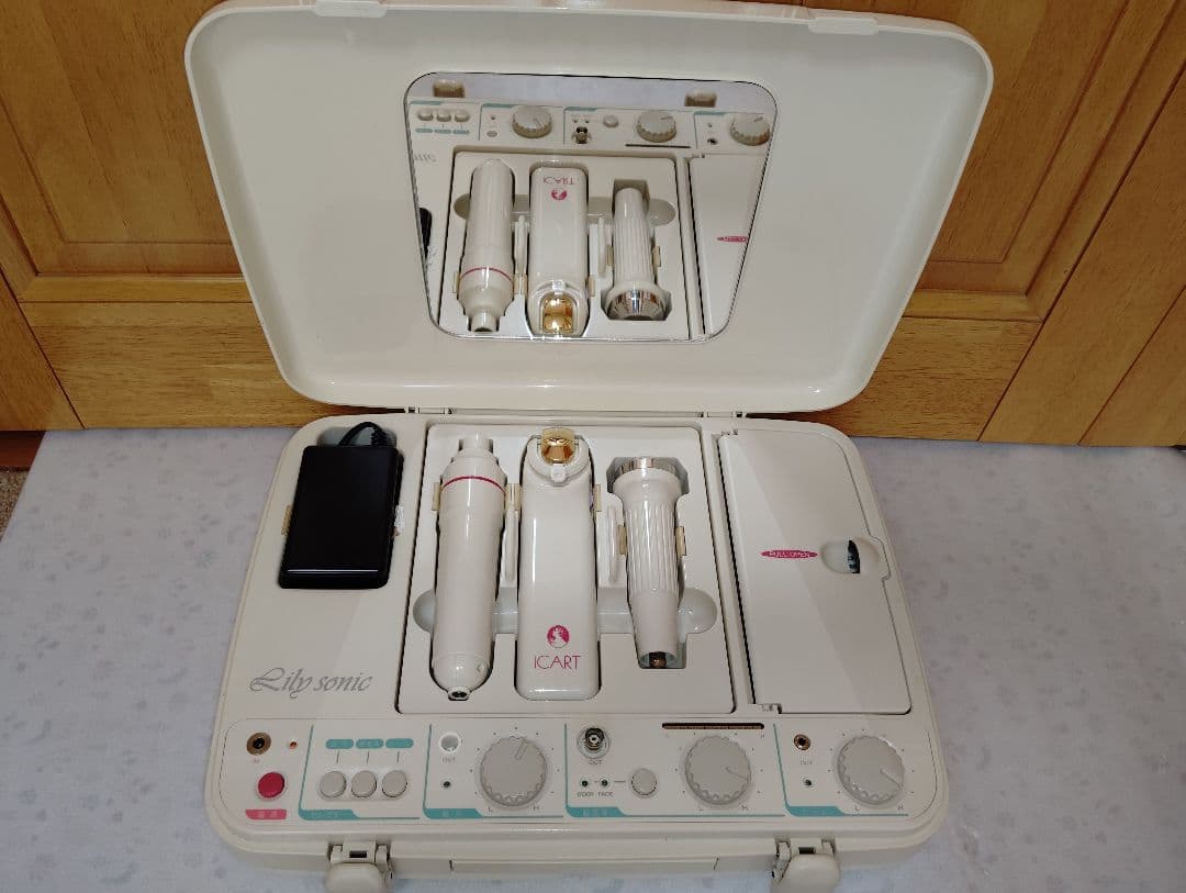 サミット・リリーソニック★超音波・吸引・イオン導入・クリーンビーム多機能美顔器③