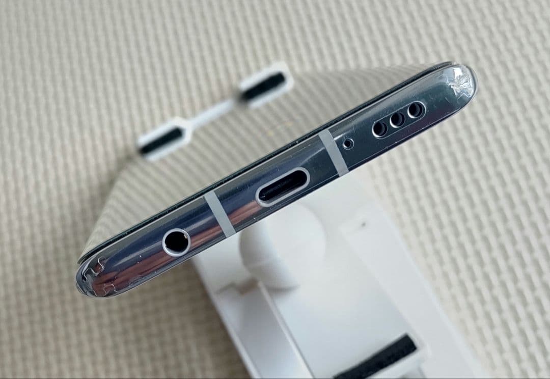 LG VELVET L-52A docomo 未使用に近い