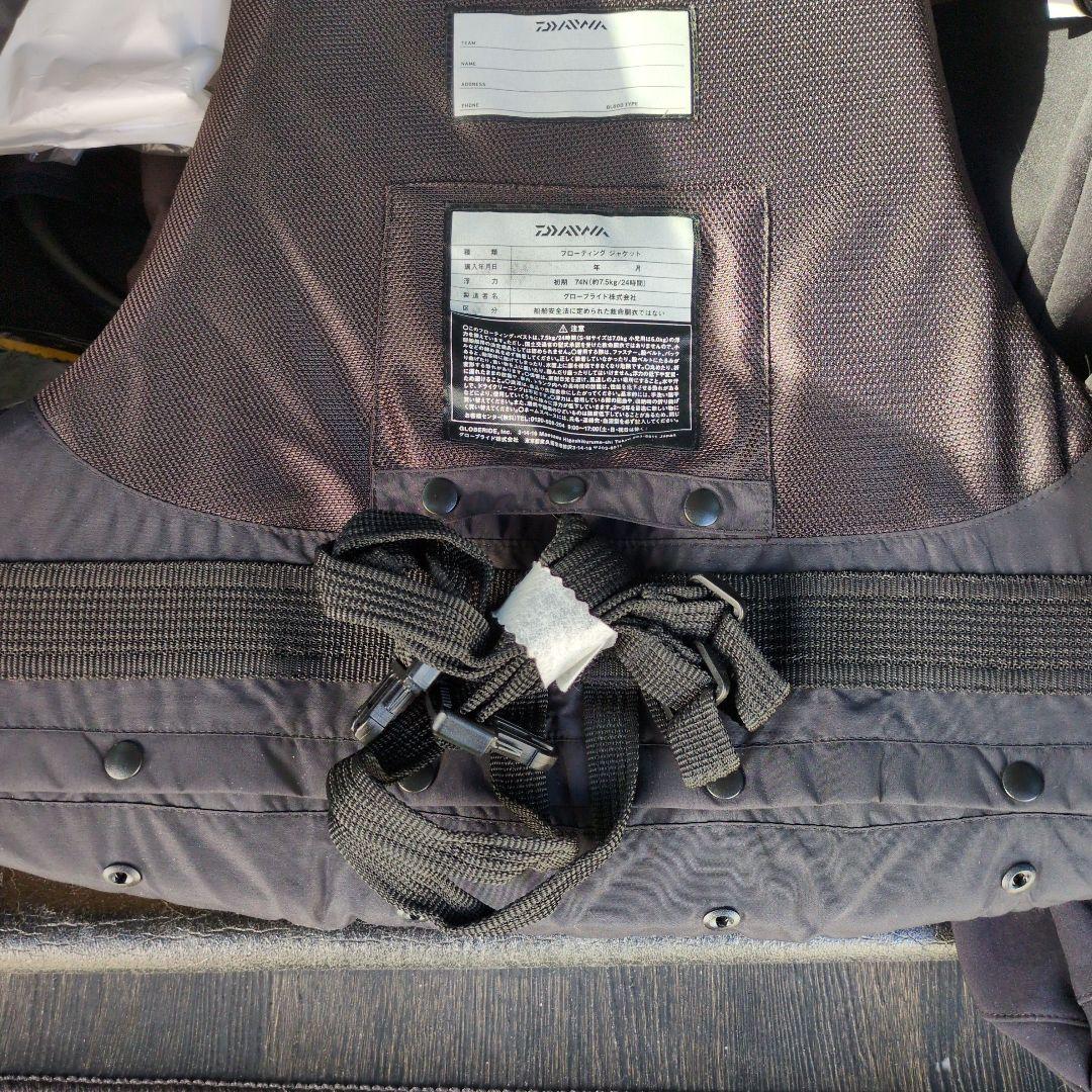 Daiwa Tournament ライフジャケットM 黒/金ダイワ　トーナメント