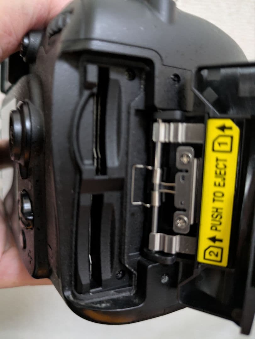 Nikon　D7200　ボディ　　　　　　　　ショット数7,217回4.9%以下