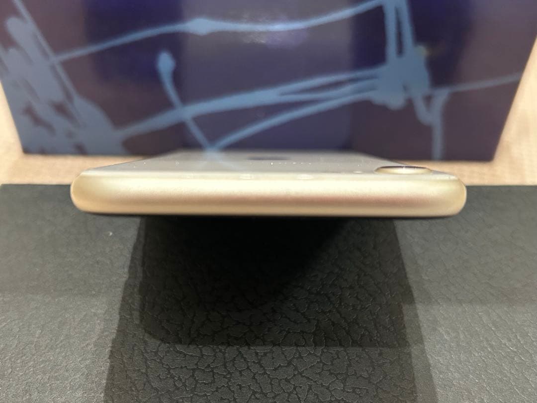 【正規バッテリー交換済】Apple iPhone SE 第3世代　128GB