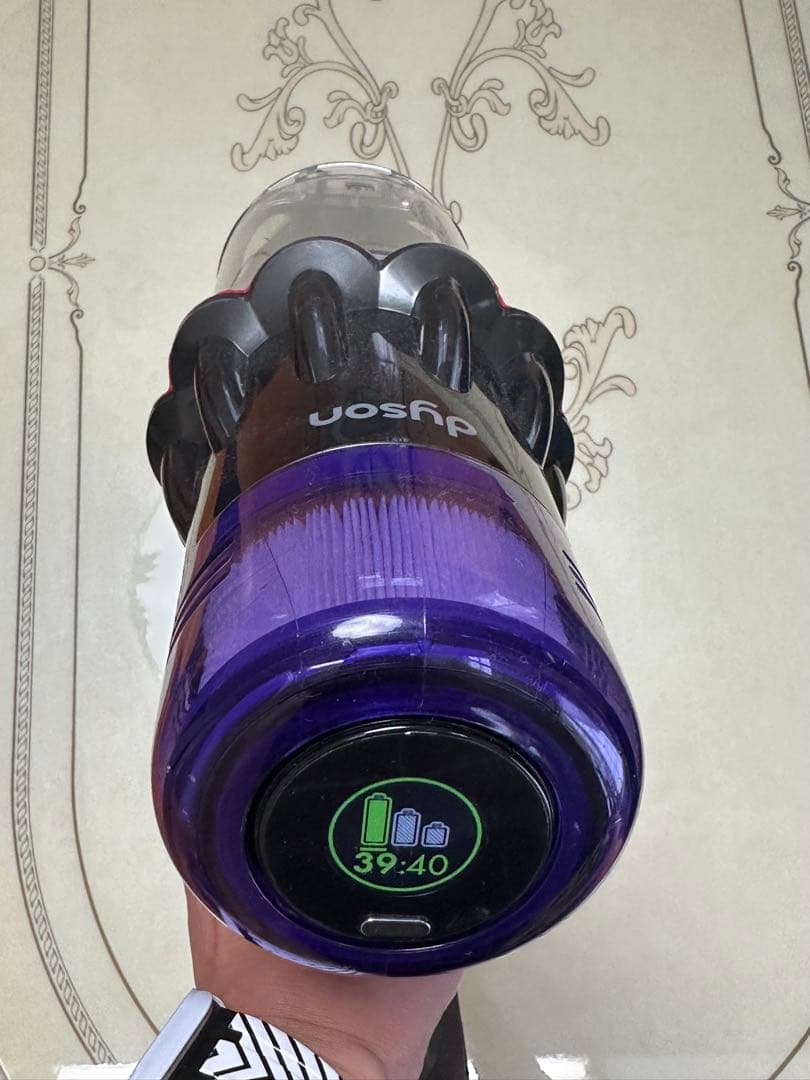 dyson デジタルスリム　SV18 コードレス掃除機　先細LED付き