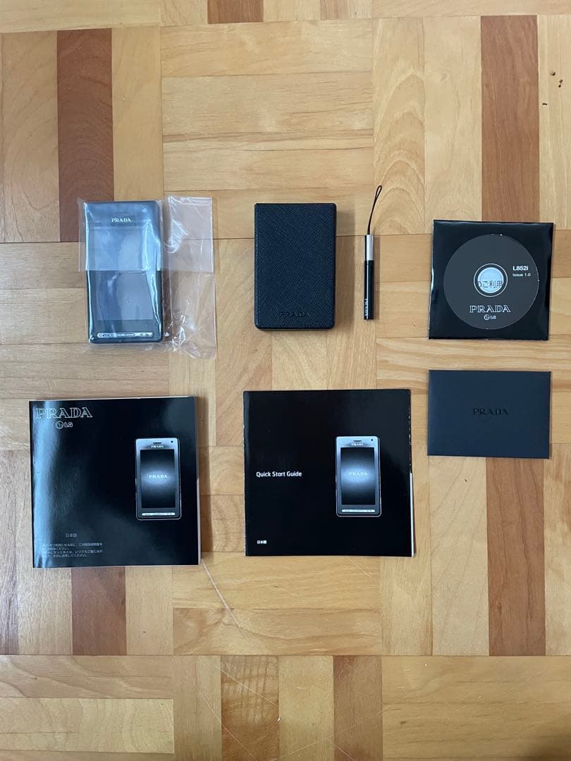 PHS本体 PRADA Phone by LG FOMA L852i