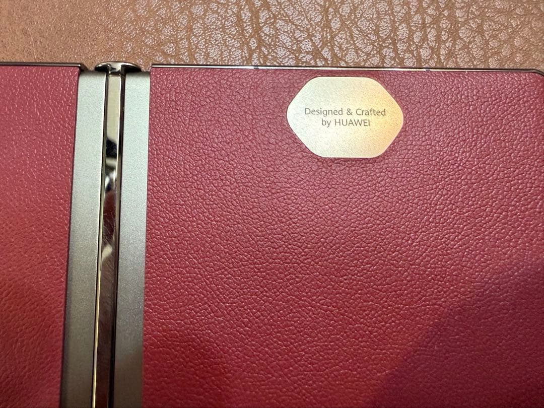 スマートフォン本体 HUAWEI Mate XT | ULTIMATE DESIGN