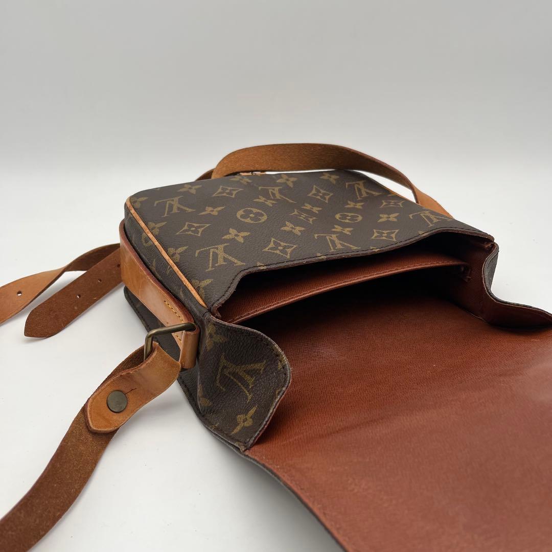 Louis Vuitton モノグラム カルトシエール
