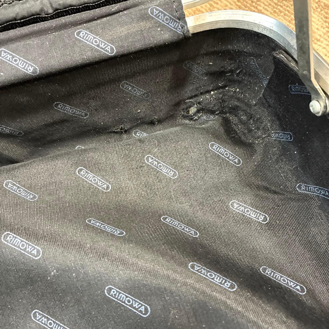 RIMOWA リモワ アタッシュケース シルバー 青ロゴ