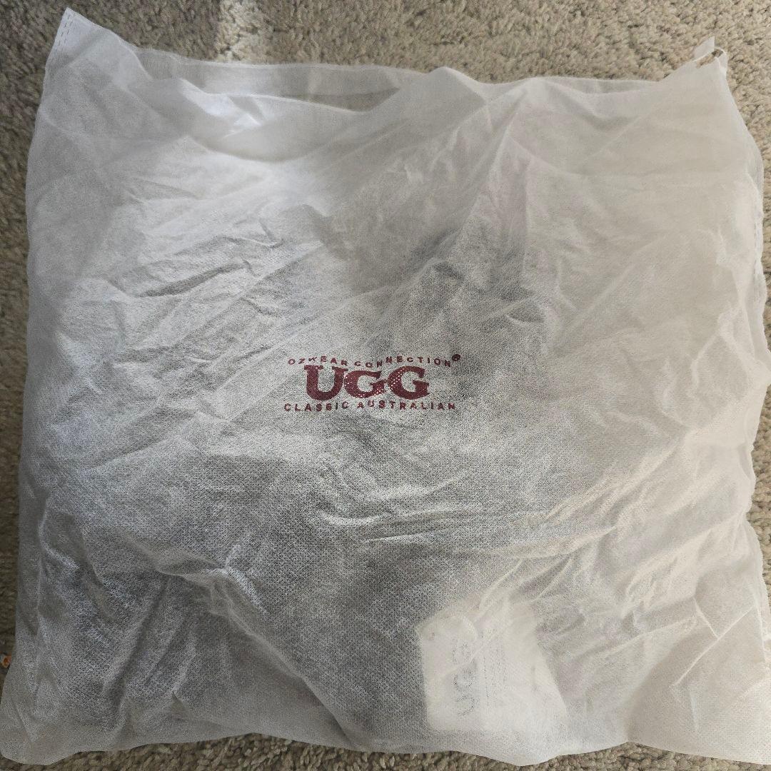 新品未使用●UGG コケット　スリッポン　オーストリアUGG