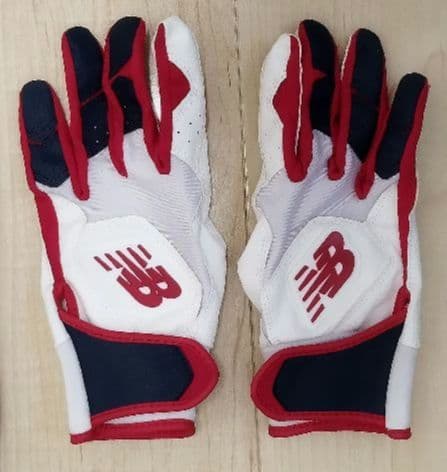 野球用ウェアセットとアクセサリー