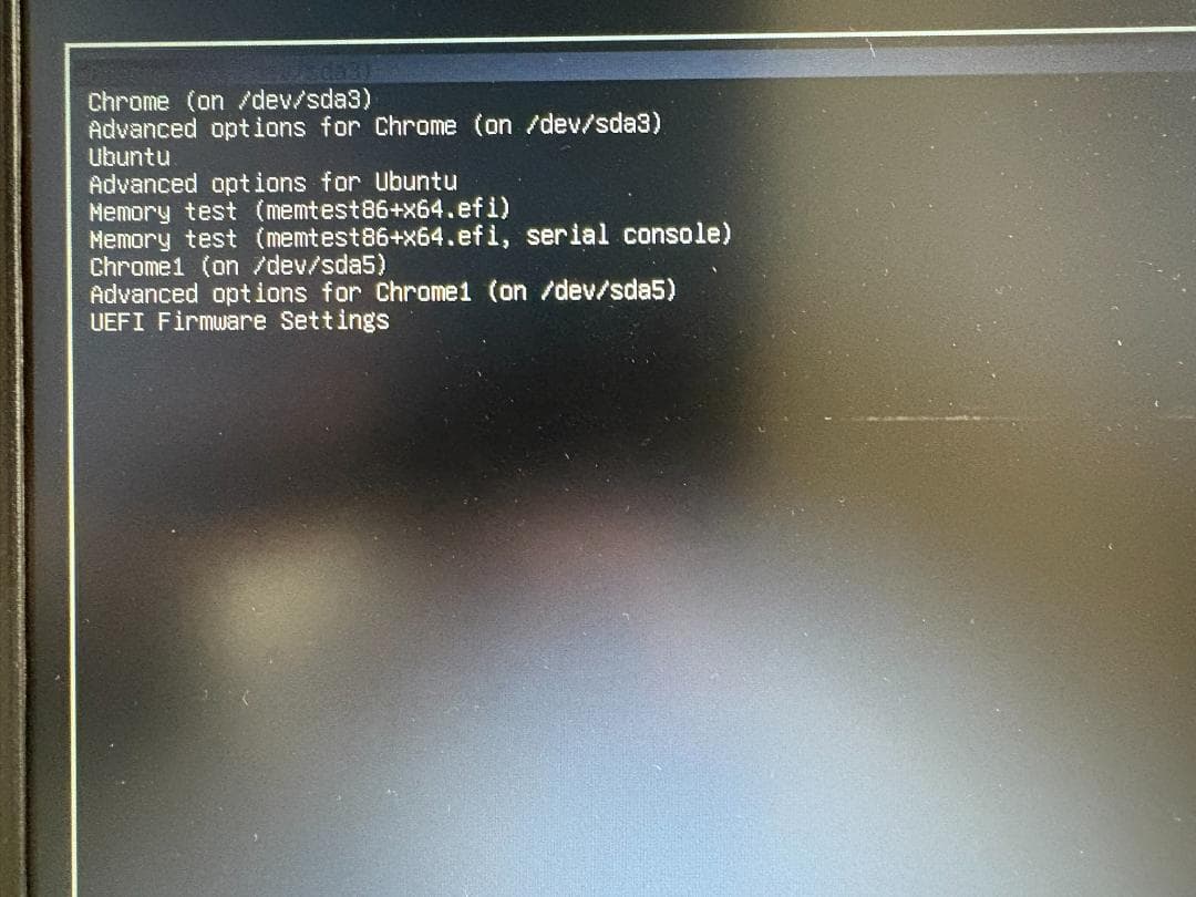 ２つのOSのコンパクトPC chrom os & Ubuntu 2in1