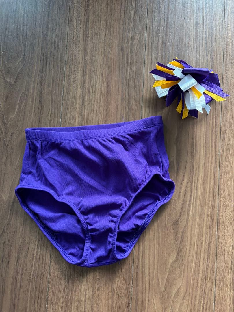 某女子大　チアリーディングウェア セット