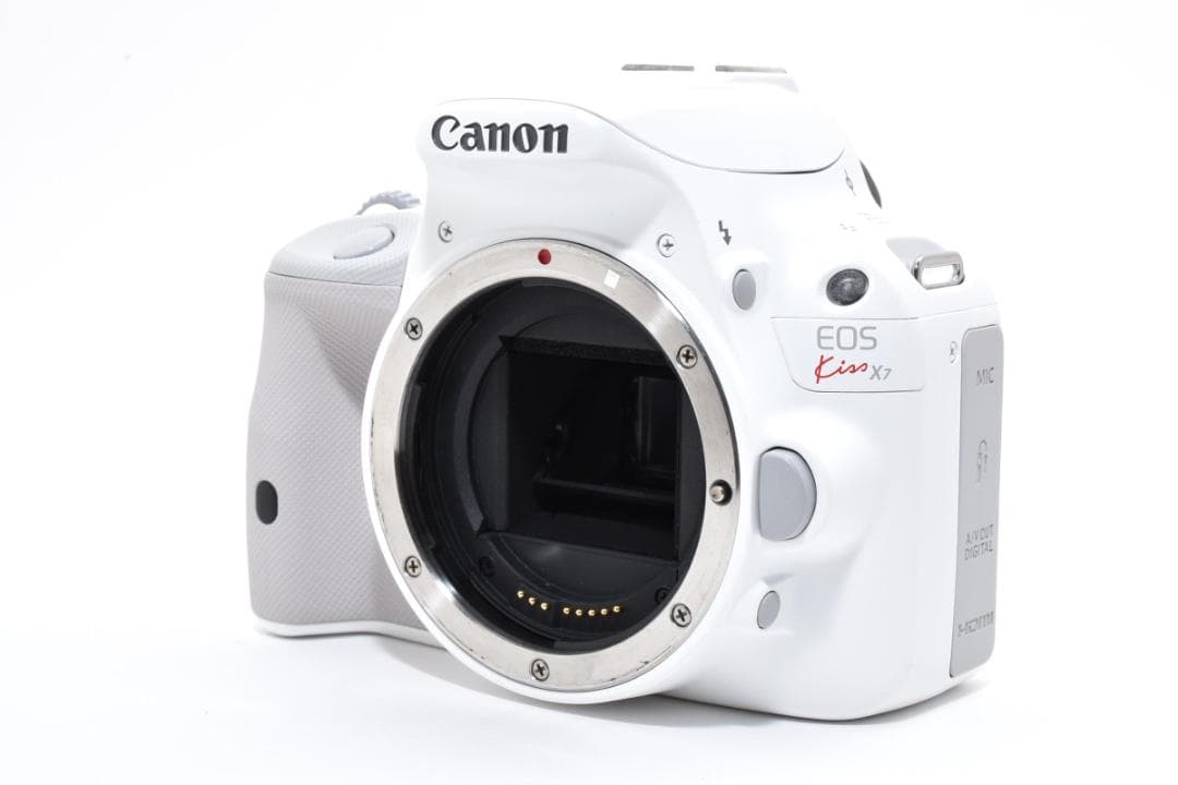 ✨女性にもおすすめ✨Canon kiss X7 ホワイト シャッター数1540回