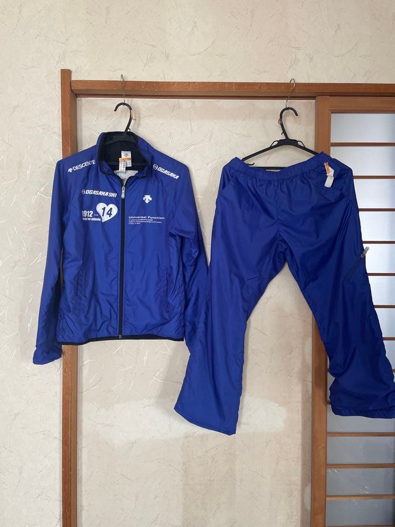 オガサカウインドブレーカー青美品