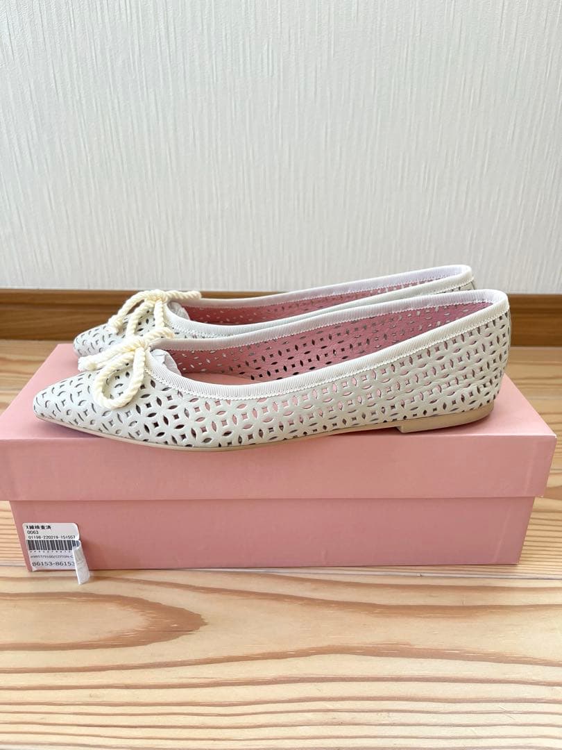 ホワイトメッシュフラットシューズ リボン付き