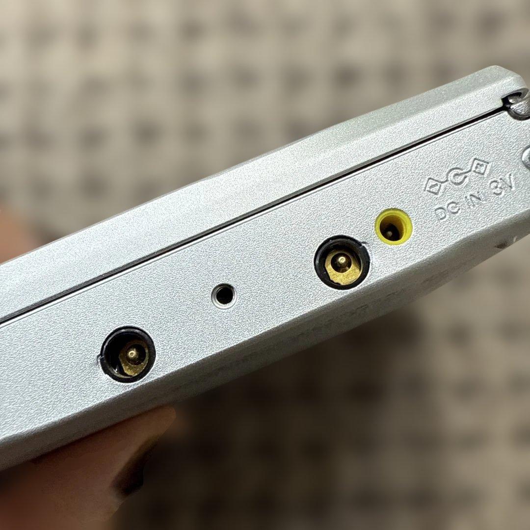 SONY MD WalkmanポータブルプレーヤーMZ-R910（動作確認済み）