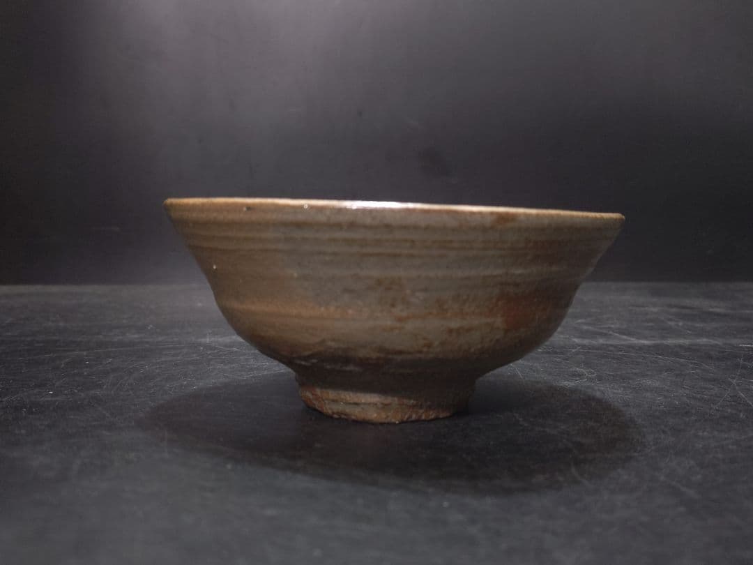 抜群のアガリ!!森田十雨造斗々屋茶碗共箱　 表千家14代家元而妙斎書付銘松の雫