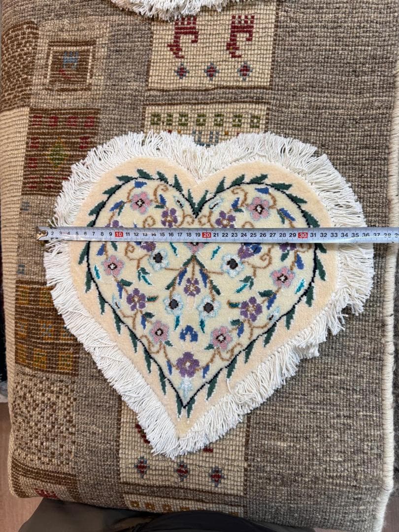 ペルシャ絨毯 ナイン産 ハート型ラグ 35cm 手織りバレンタイン 希少