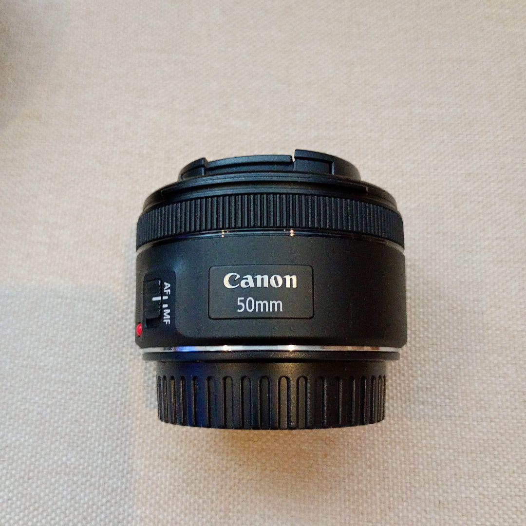 一眼レフCanon EOS70D ズームレンズ、単焦点レンズ、フード、ポーチ付き
